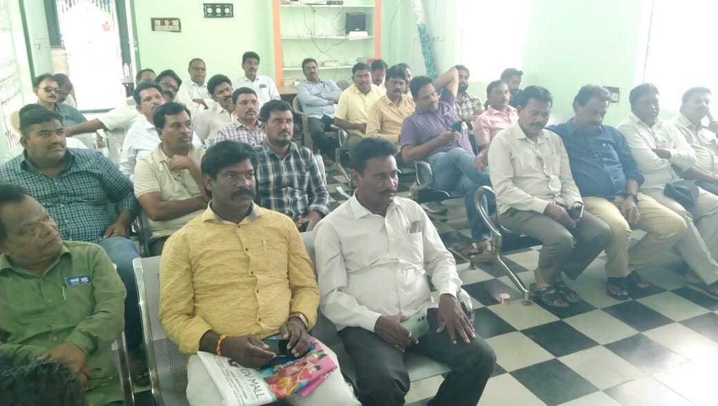 టిజెఎఫ్ రజతోత్సవ మహాసభలను జయప్రదం చేయండి– తెలంగాణ కోసం పోరాడిన ప్రతి జర్నలిస్ట్ ఆహ్వానితులే– టీయూడబ్ల్యూజే (టీజేఎఫ్) జిల్లా అధ్యక్షకార్యదర్శులు ఆకుతోట ఆదినారాయణ, చిర్రా రవి