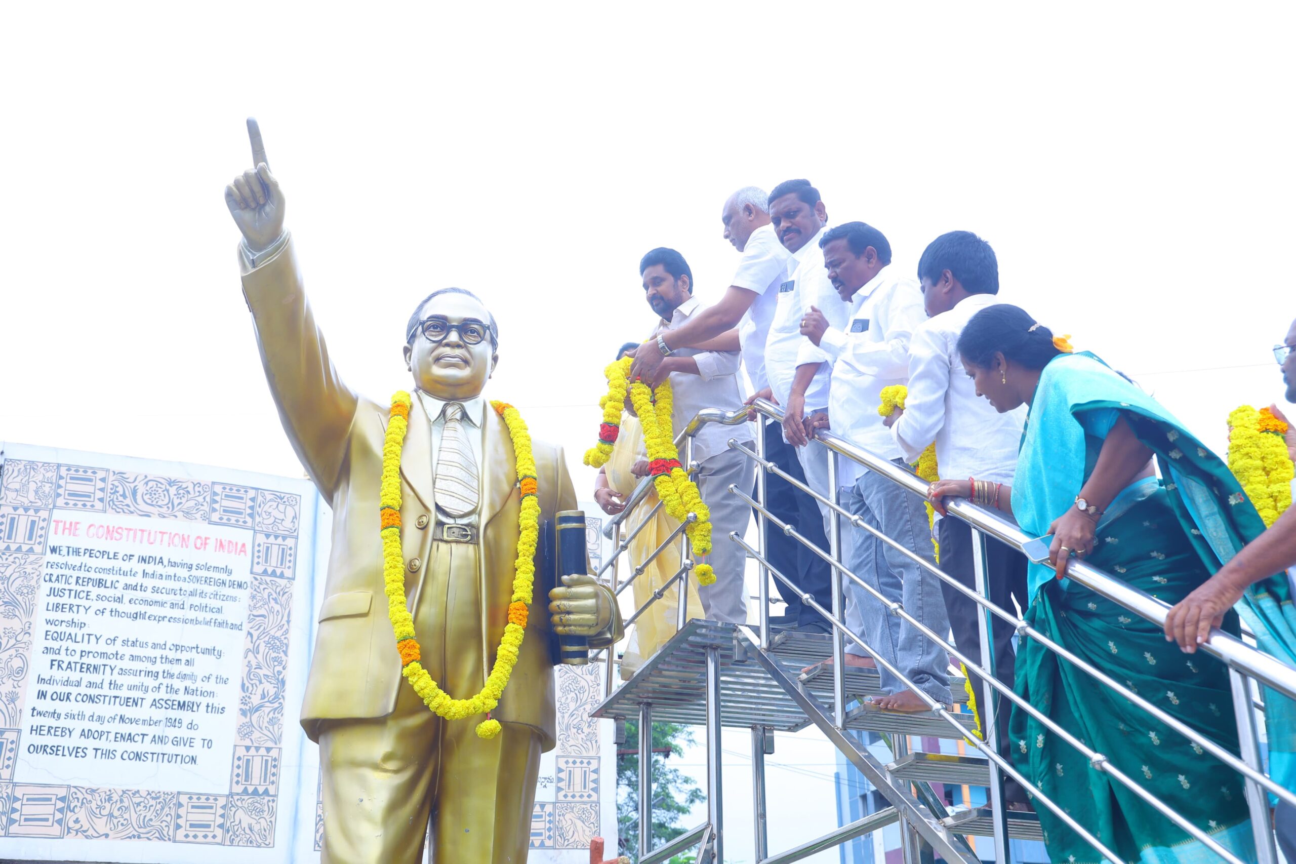 79 వ స్వతంత్ర దినోత్సవ సందర్భంగా వేడుకలో పాల్గొన్న ఎమ్మెల్యే మట్ట రాగమయి దయానంద్