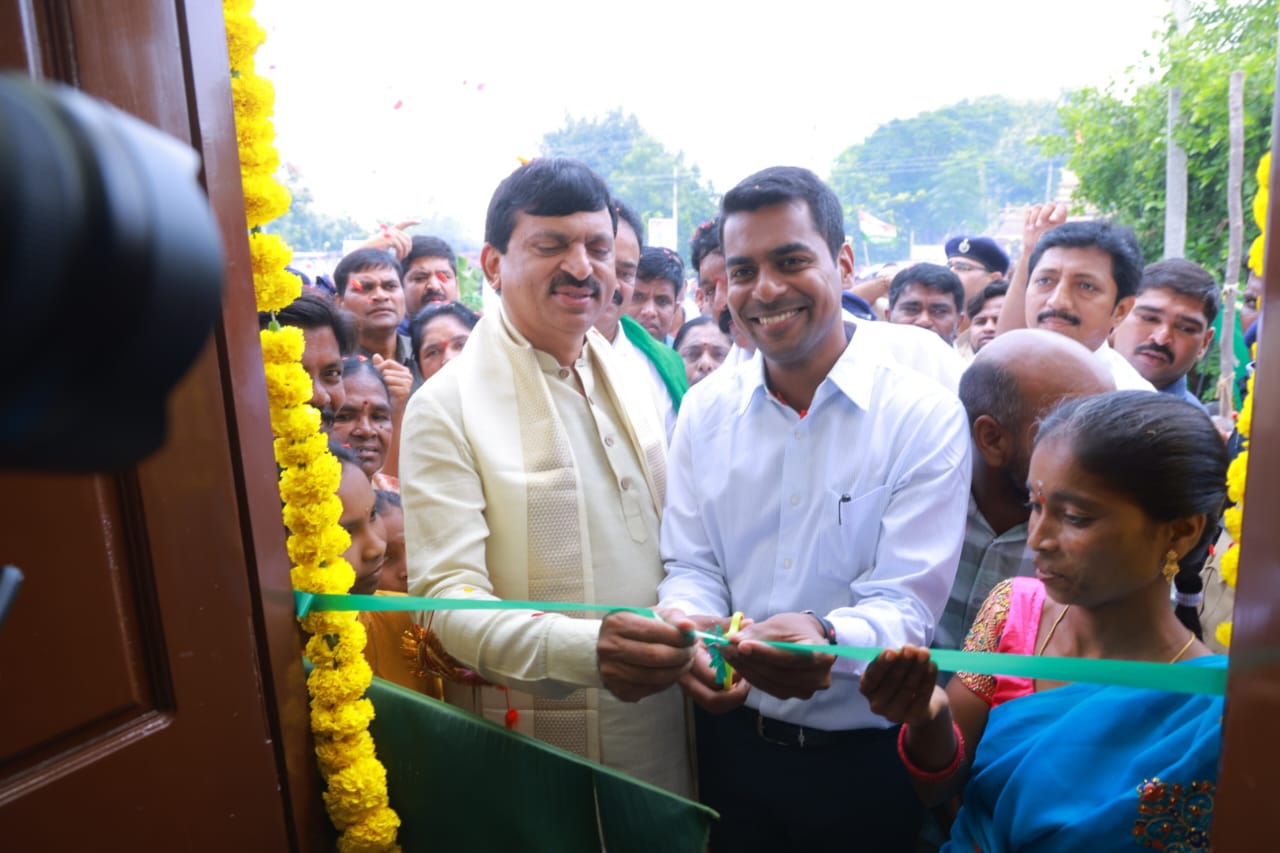 ఆరెంపుల లో ఆనందోత్సవం…మంత్రి ఇందిరమ్మ ఇల్లు ప్రారంభోత్సవం