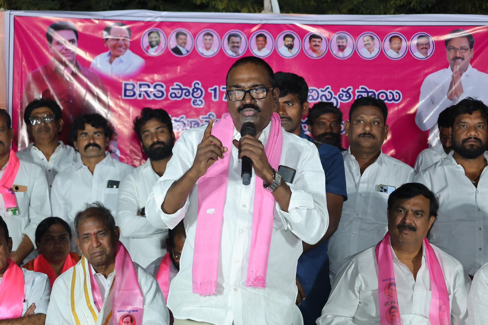 హస్తం గూటికి చేరిన వారికి హస్తమే వారి నెత్తిన బస్మాసుర హస్తం అవుతుంది మాజీ మంత్రి అజయ్