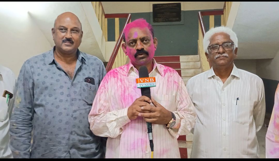 ఖమ్మం బార్ అసోసియేషన్ అధ్యక్షుడిగా యడ్లపల్లి రమేష్ విజయదుంబి